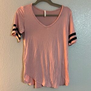 Women’s pink T shirt size small